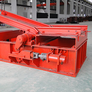 生產中的托罐搖臺