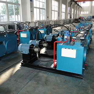 生產中的液壓機械